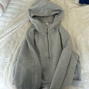 Lululemon scuba hoodie cropped M/L
